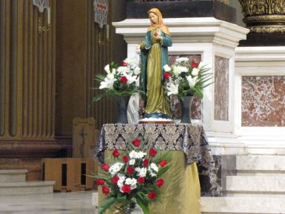 Image de Statue Flamme d'Amour 40"