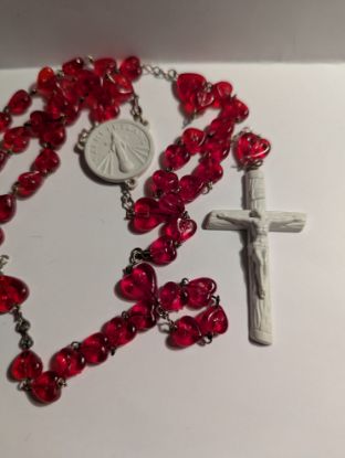 Picture of With chain and red plastic heart-shaped bead