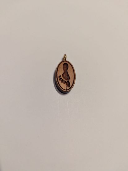 Image de Médaillon de bois / Empreinte de pied