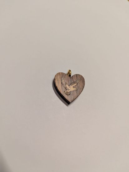 Image de Médaillon de bois brun / Colombe