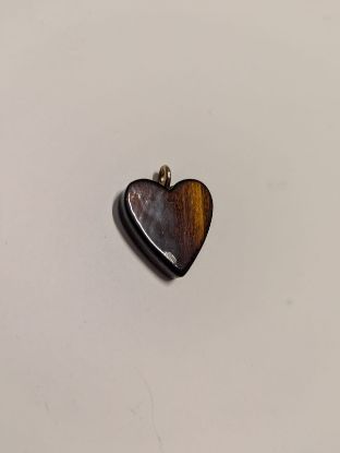 Picture of Heart-shaped medallion / Dark Brown